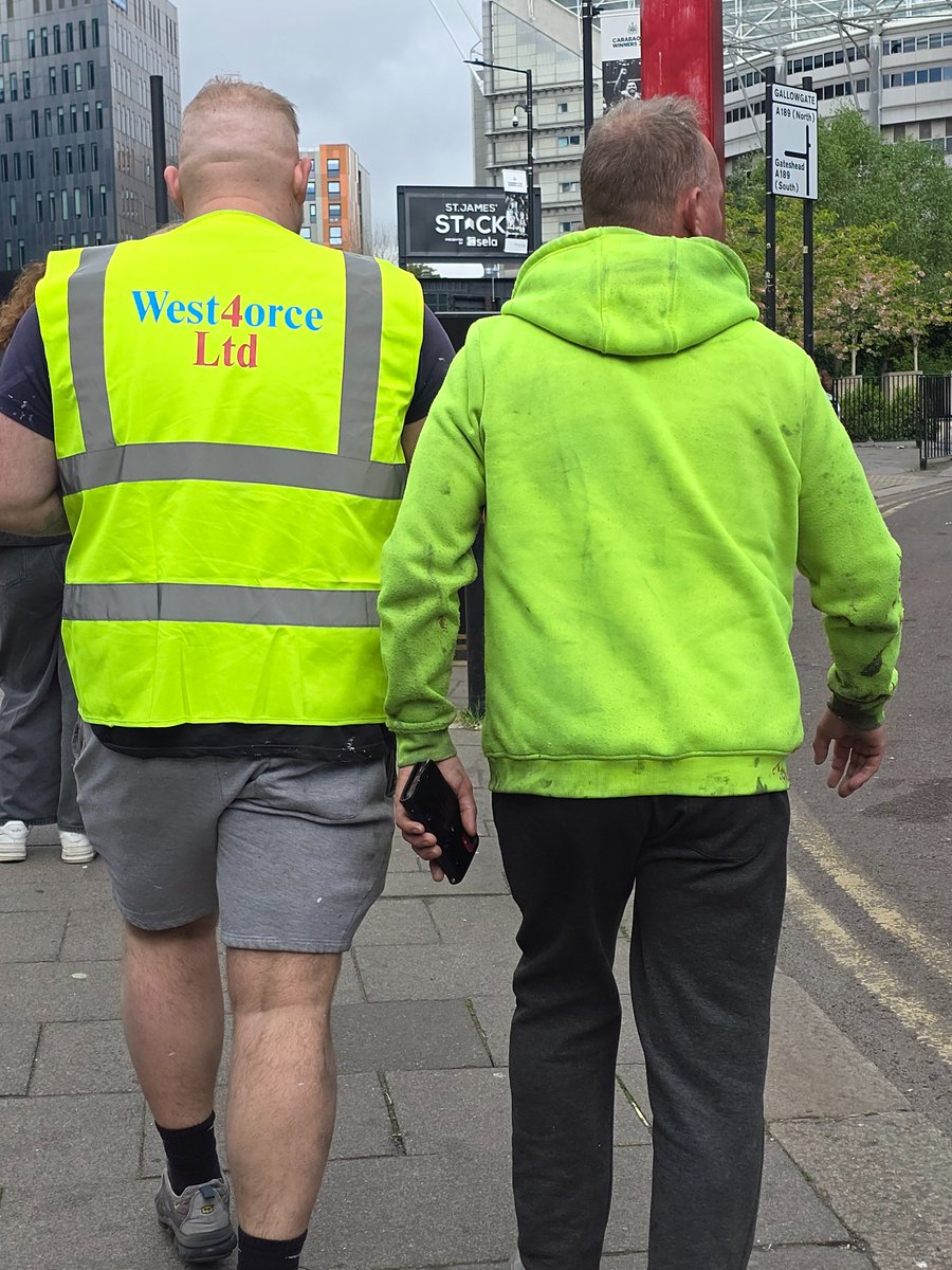 Got stuck in the lift with these two.....heavan.