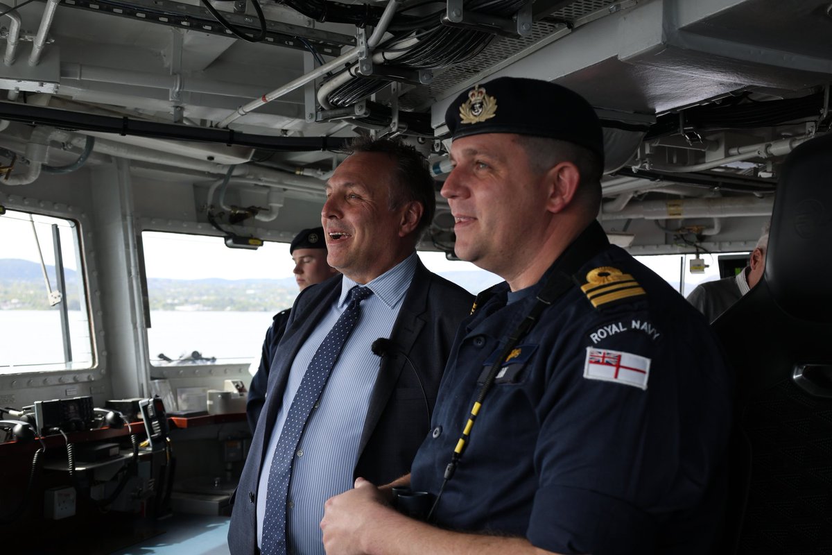 HMS St Albans (@hmsstalbans) on Twitter photo <a href="/HMSStAlbans/">HMS St Albans</a> having recently arrived in Oslo welcomes onboard Mr. Tore O. Sandvik, Norwegian Minister of Defence. <a href="/HMSStAlbans/">HMS St Albans</a> having recently arrived in Oslo welcomes onboard Mr. Tore O. Sandvik, Norwegian Minister of Defence.
