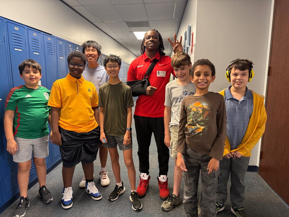Earl D. White (@caaearlwhite) on Twitter photo Man… You don't even realize the impact you are having right now.
Not just on the field—but on the next generation watching your every move.
This ain’t just talent, it’s purpose in motion.
Huge shoutout to <a href="/UHCougarFB/">Houston Football</a>, <a href="/UHCougars/">Houston Athletics</a>
<a href="/westviewschool_/">The Westview School</a> <a href="/BEACHAMPIONINC/">Be A Champion, Inc.</a> Man… You don't even realize the impact you are having right now.
Not just on the field—but on the next generation watching your every move.
This ain’t just talent, it’s purpose in motion.
Huge shoutout to <a href="/UHCougarFB/">Houston Football</a>, <a href="/UHCougars/">Houston Athletics</a>
<a href="/westviewschool_/">The Westview School</a> <a href="/BEACHAMPIONINC/">Be A Champion, Inc.</a>