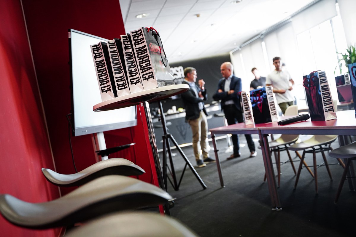 Real Murcia CF tweet media