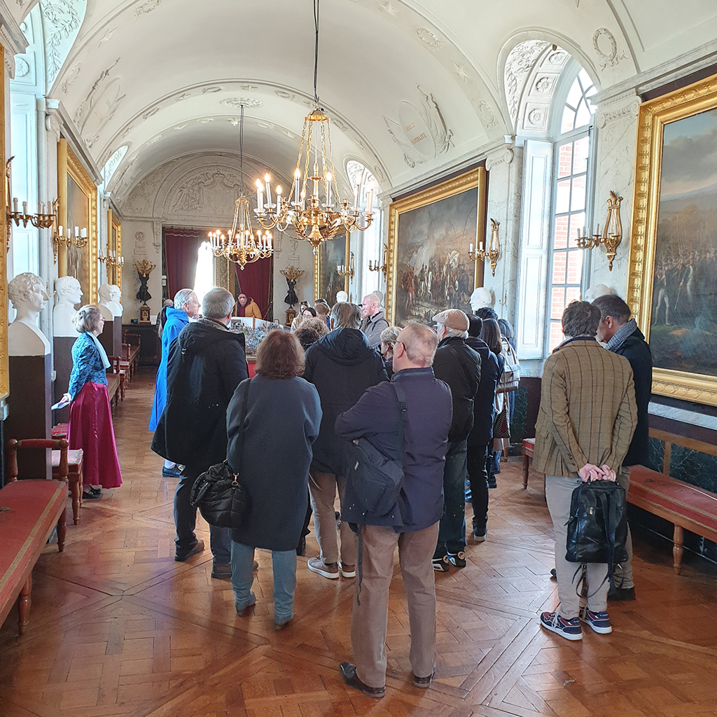Domaine de Grosbois (@museedutrot) on Twitter photo Prochaines visites guidées pour individuels du centre <a href="/LeTrot/">Trotteur Français</a> et du château : samedi 17 mai à 10h pour le centre d'entraînement et à 14h pour le château (visite costumée - Cercle historique de Boissy Saint-Léger) Résas sur #exploreparis <a href="/CDTValdemarne/">Val-de-Marne Tourisme & Loisirs</a> :
exploreparis.com/fr/jolisearch?… Prochaines visites guidées pour individuels du centre <a href="/LeTrot/">Trotteur Français</a> et du château : samedi 17 mai à 10h pour le centre d'entraînement et à 14h pour le château (visite costumée - Cercle historique de Boissy Saint-Léger) Résas sur #exploreparis <a href="/CDTValdemarne/">Val-de-Marne Tourisme & Loisirs</a> :
exploreparis.com/fr/jolisearch?…