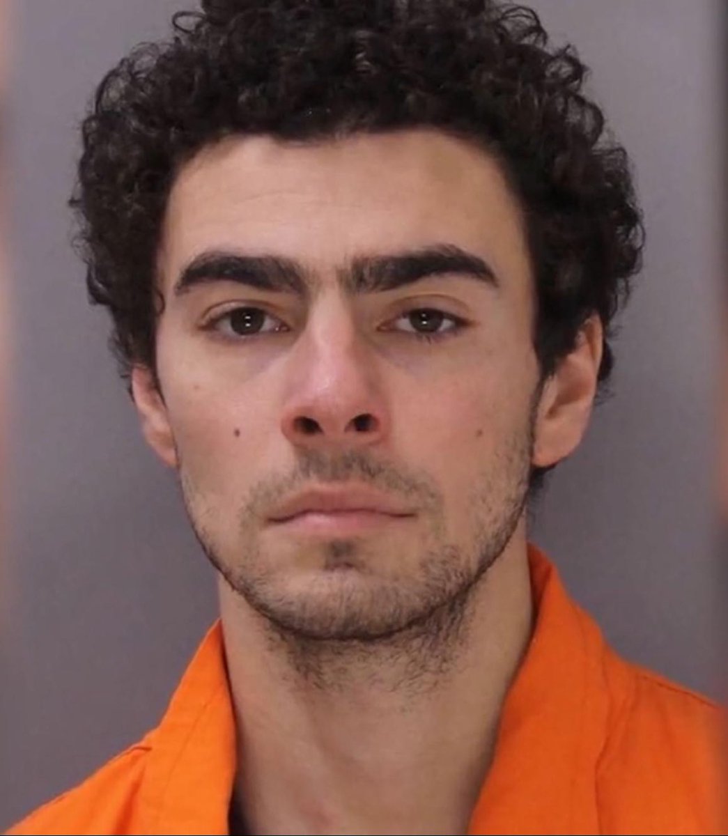 kailicide's tweet photo. im sorry but this mugshot has to be the most gorgeous one I ever seen from a men. https://t.co/QZksMHJCql
