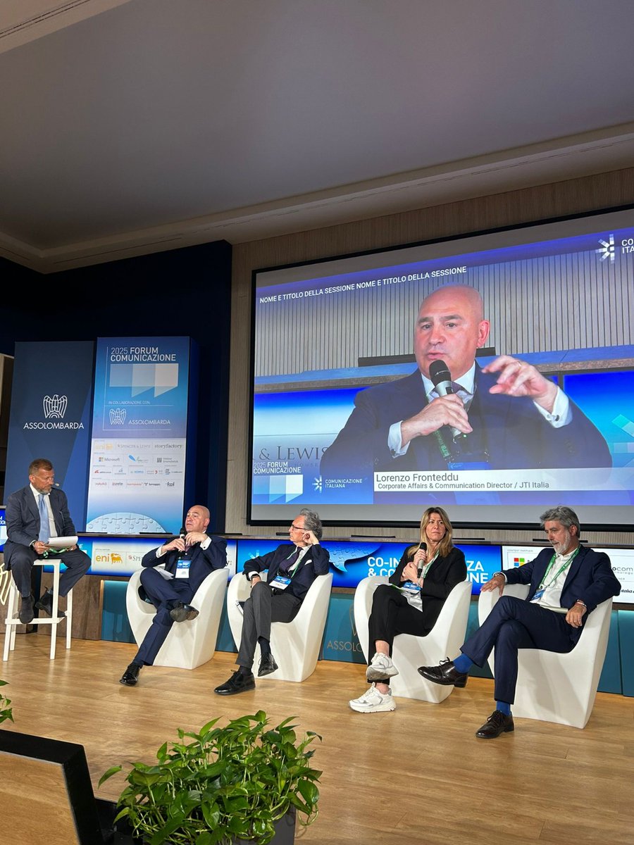 Siamo presenti al Forum Comunicazione per partecipare al Talk Show “Costruire dialoghi strategici: Public Affairs, Comunicazione e Politiche Pubbliche.
Con <a href="/L_Fronteddu/">Lorenzo Fronteddu</a>  approfondiamo il ruolo del dialogo tra imprese e istituzioni come leva per una crescita condivisa.