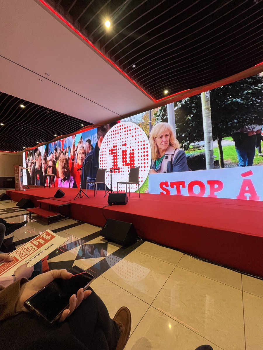 En el 14º Congreso de CCOO Educación <a href="/feccoo/">CCOO Enseñanza</a>
