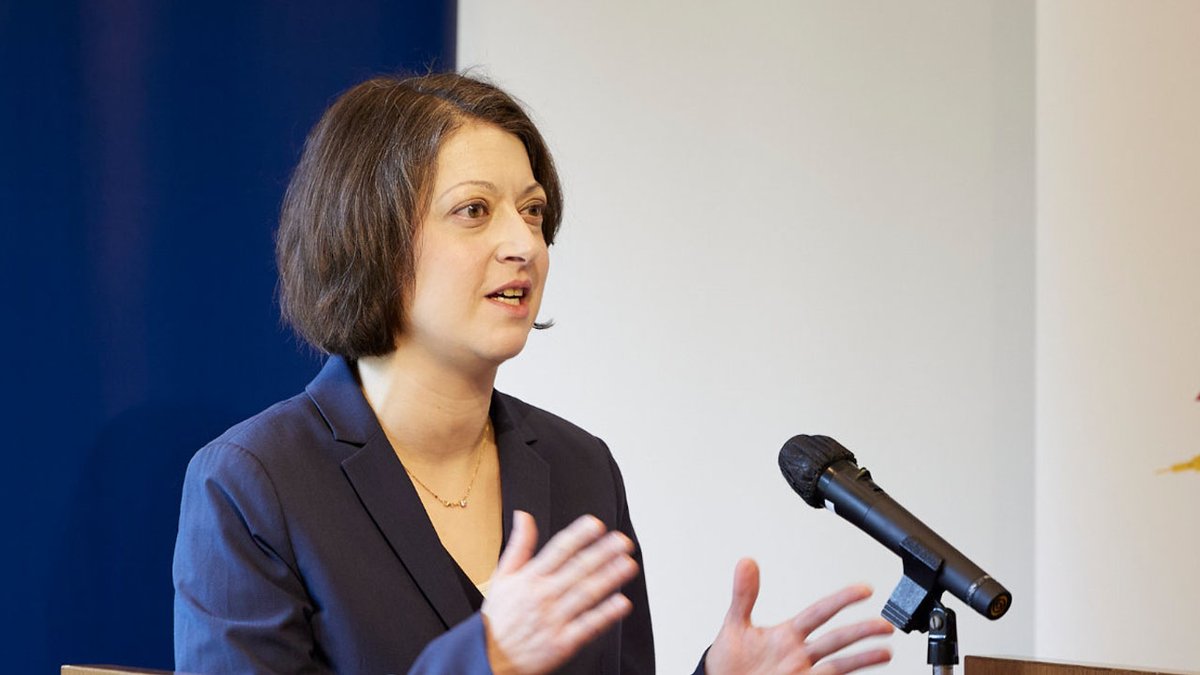 UChicago CEAS (@uchicagoceas) on Twitter photo Check out <a href="/UChiGlobal/">UChicago Global</a>'s recent digest that ft. <a href="/UChicagoCEAS/">UChicago CEAS</a> Director, Chelsea Foxwell. Read about her current research projects, & more by clicking here: bit.ly/4d6vzT5 Check out <a href="/UChiGlobal/">UChicago Global</a>'s recent digest that ft. <a href="/UChicagoCEAS/">UChicago CEAS</a> Director, Chelsea Foxwell. Read about her current research projects, & more by clicking here: bit.ly/4d6vzT5