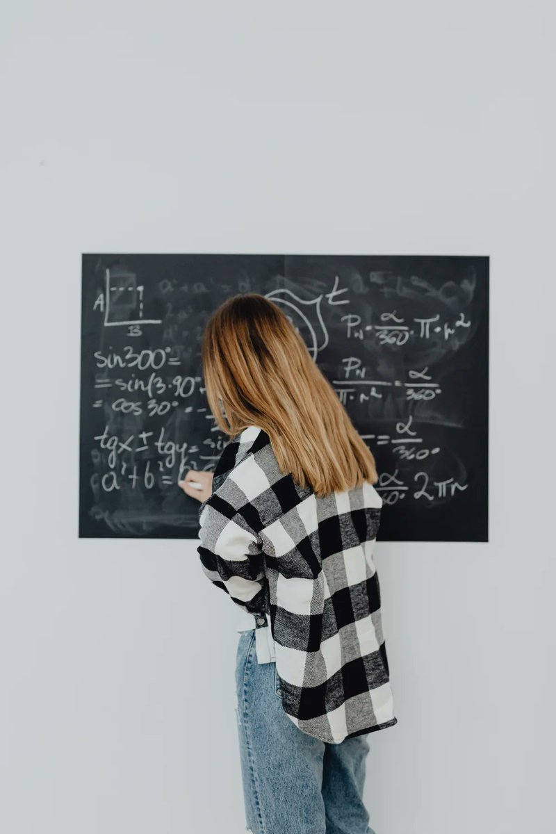 News Tank éducation et recherche (@newstankeduc) on Twitter photo .<a href="/Elisabeth_Borne/">Élisabeth BORNE</a>, ministre de l’éducation nationale et de l’#ESR, lance un plan d’actions pour "inciter les jeunes filles à se former aux sciences de l’ingénieur et du #numérique"
Quels sont les 3 piliers de ce plan « filles et #maths » ?
👉 bit.ly/3RPFHpt .<a href="/Elisabeth_Borne/">Élisabeth BORNE</a>, ministre de l’éducation nationale et de l’#ESR, lance un plan d’actions pour "inciter les jeunes filles à se former aux sciences de l’ingénieur et du #numérique"
Quels sont les 3 piliers de ce plan « filles et #maths » ?
👉 bit.ly/3RPFHpt