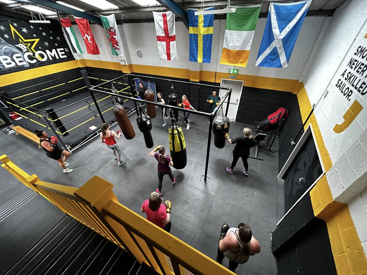 Do you want to improve your fitness? Make new friends? Have fun? Ladies Only Boxing Bootcamp incoming! 🥊🥊🥊

Join coach Mike as he helps and supports you through one hour of fun and fitness!

#BrightstarBoxing #LadiesOnlyBoxing #FunandFitness #Shropshire
