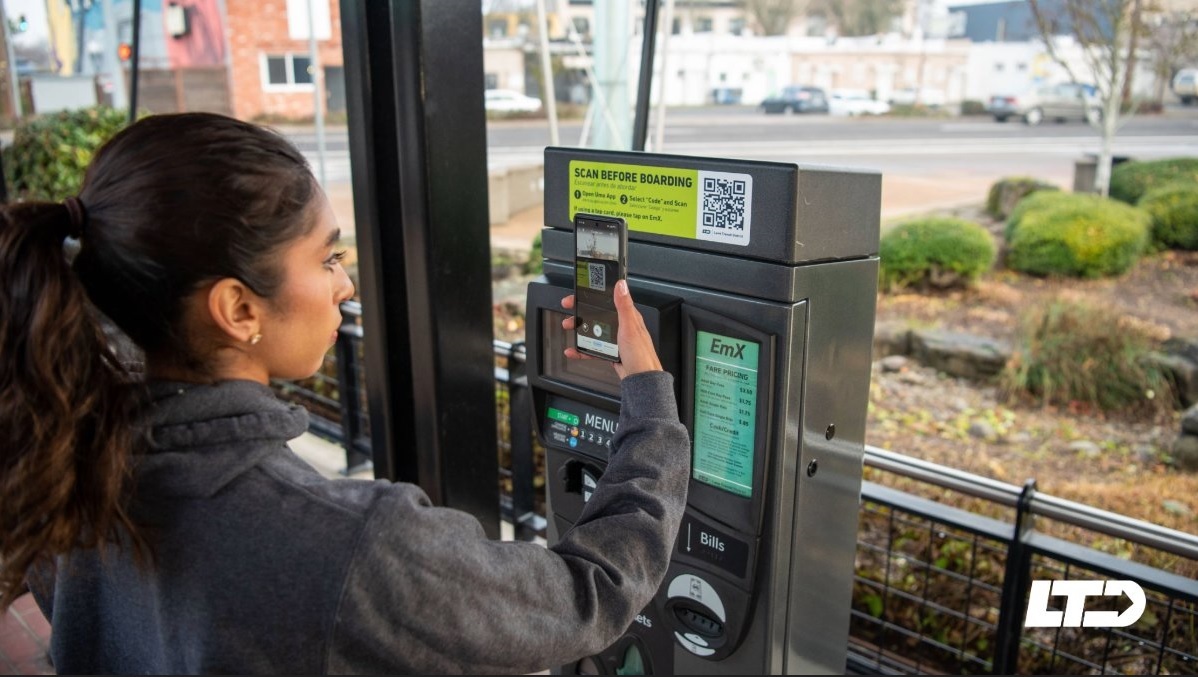 UmoMobility's tweet image. Excellent news for @LaneTransit EmX riders! You now have even more seamless ways to pay your fare with Umo ScanRide™’s arrival. Ride smarter, not harder. #UmoMobility #EfficientCommute #PublicTransit #Oregon
 👉 hubs.ly/Q03lmkps0