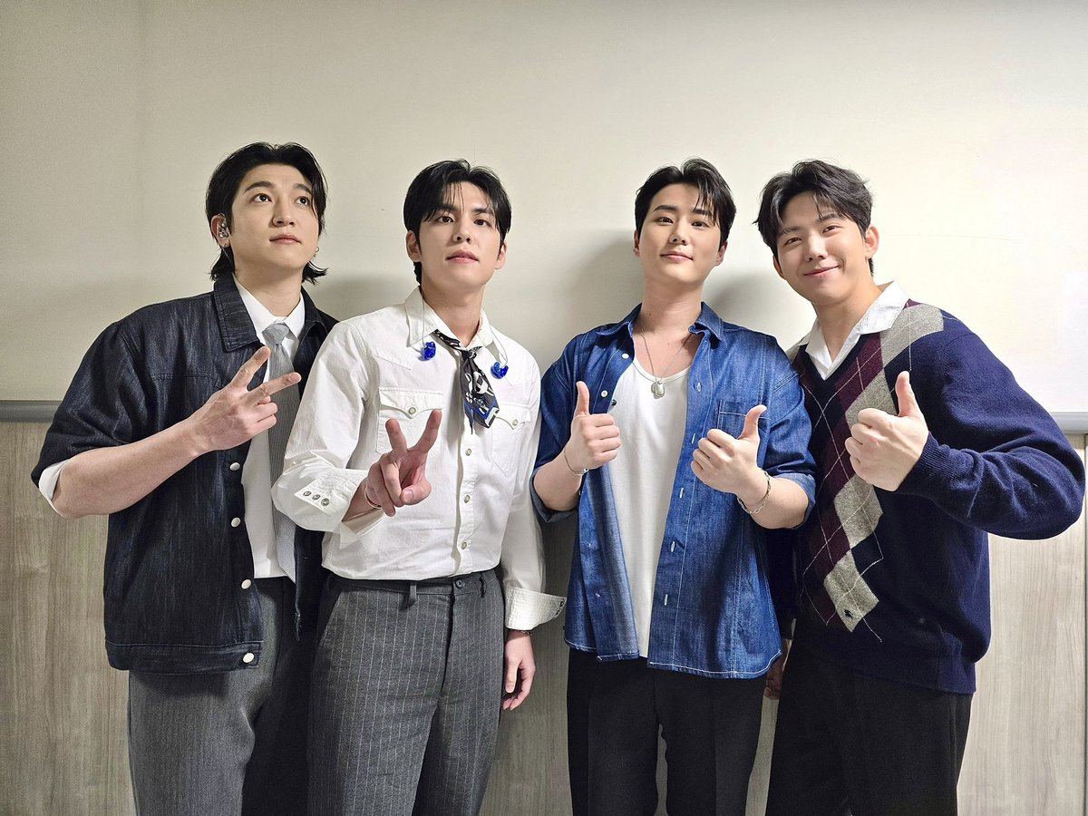 pannatic's tweet photo. DAY6's Indonesian concert organizer issues an official apology, K-Netz react
https://t.co/za54Q2pFvF
#DAY6 #데이식스 #MecimaOUT https://t.co/GwitwuJASr