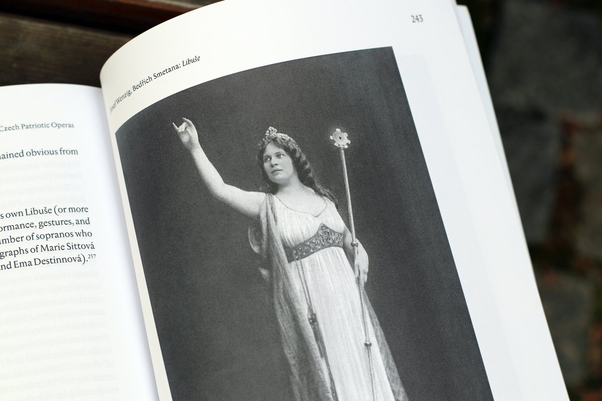 Právě vyšlo: THE SINGING LIBUŠE. An Ancient Bohemian Myth on the Opera Stage

Fascinující příběh bájné české kněžny Libuše v evropské opeře od 17. do 20. století přináší monografie Michala Fránka, Ladislava Futtery, Jiřího Kopeckého a Jany Spáčilové.

ucl.cas.cz/produkt/the-si…