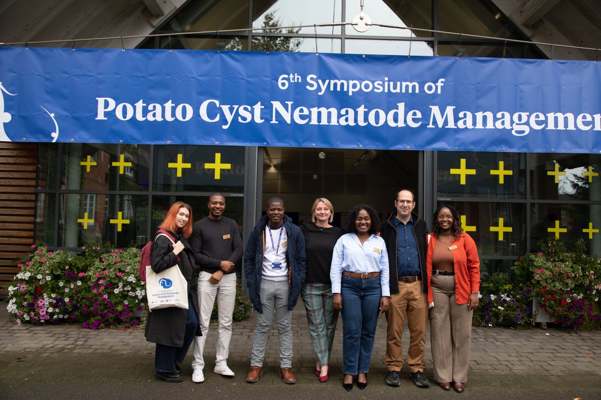 ISDPPodcast's tweet image. Pleased to have @DrMattBack returning to the podcast and for the first time @DrKasiaDybal. Tune in to part 1 of this 3 part interview as we talk about potato cyst nematode:
sites.libsyn.com/416264/s4e19-t…
Photo credit: Matt Back
@ncipmc @CropNetwork @BS_PP @ESNematologists…