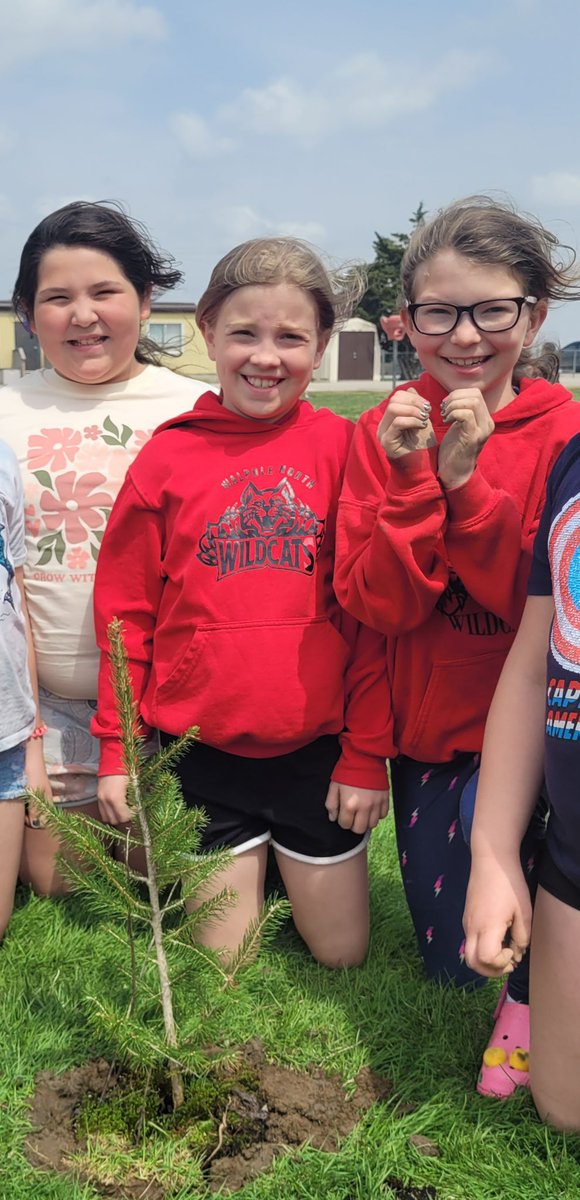 Thank you to Local 8782 Untied Steel Workers for your tree donation. We look forward to growing with our trees.<a href="/GEDSB/">Grand Erie District School Board</a> <a href="/EcoSchoolsCAN/">EcoSchools Canada</a>