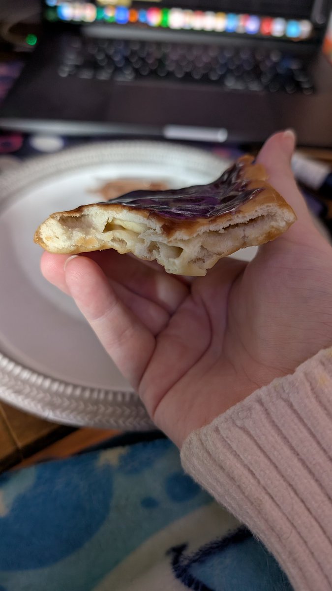 Ama the SlimeGirl 🟣🦈 tweet media