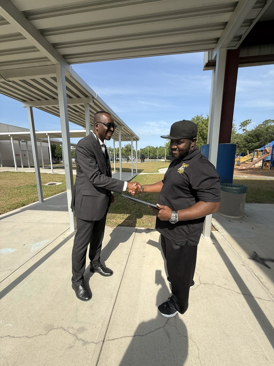 What a magical day 💛
Thanks for all you do Mr. Beamon #seniorletter