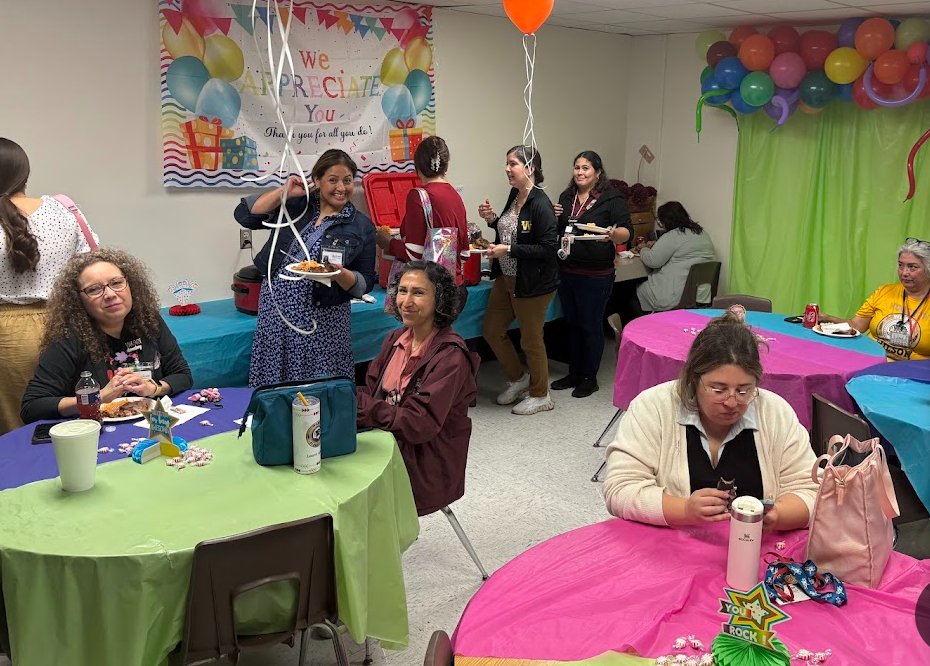 Yesterday, our teachers were treated to an amazing lunch by one of our Warrior Families, The Flores'.  Thank you for spoiling our teachers with a delicious chicken plate,  everything was delicious!