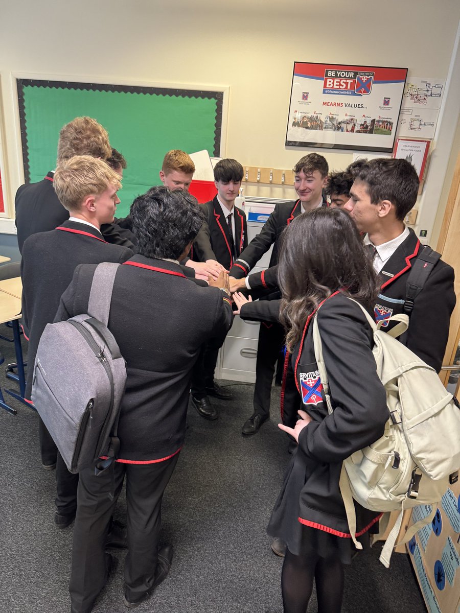 What a lovely post-exam moment with the AH Mathematics of Mechanics class. Well done on all your hard work this year, we know it will pay off ⭐️

“On three, Mechanics!”
