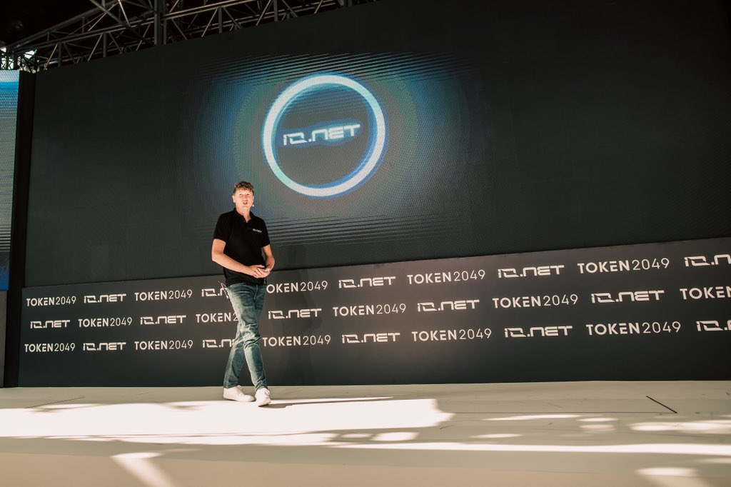 💡 L’IA, c’est cool. Mais sans puissance, elle ne va nulle part.

GPU hors de prix, files d’attente, cloud centralisé…
Et si la solution était là, sous vos yeux ?

<a href="/ionet/">io.net</a> décentralise la puissance.

Pour que créer ne soit plus un luxe.

#Web3 #IONet #AI #DePIN #CloudComputing