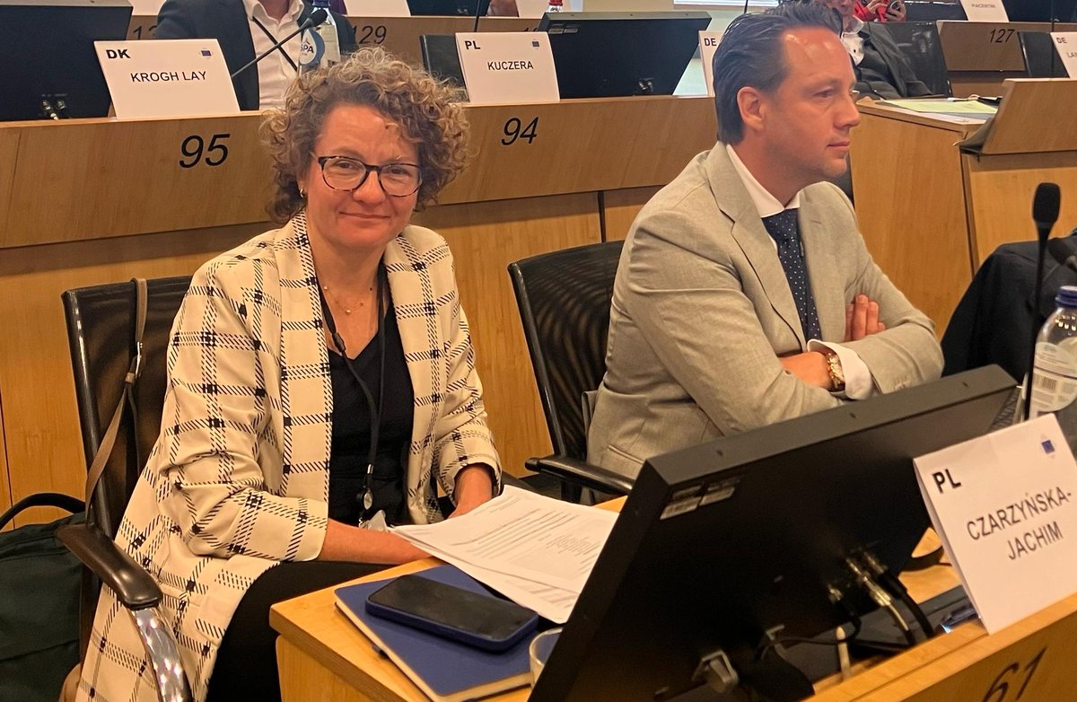 EA_CoR's tweet image. ‘Combatting poverty needs a systemic approach’ affirmed @JachimMagdalena at #SEDEC, calling for an EU Anti-Poverty Strategy that focuses on structural causes and empowers LRAs to tailor anti-poverty initiatives to local situations. 

She stressed that gender-based violence must