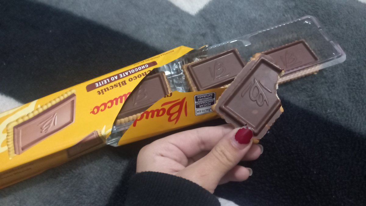 deus esta em todas as coisas principalmente nessa bolacha