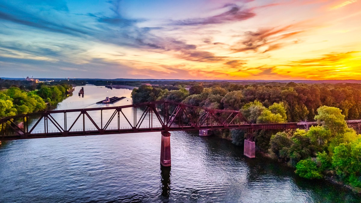 On one side, the Black Warrior River. On the other, Downtown Tuscaloosa. In the middle? You, experiencing something unforgettable.

Check out who's hitting our stage next! View upcoming shows at mercedesbenzamphitheater.com.