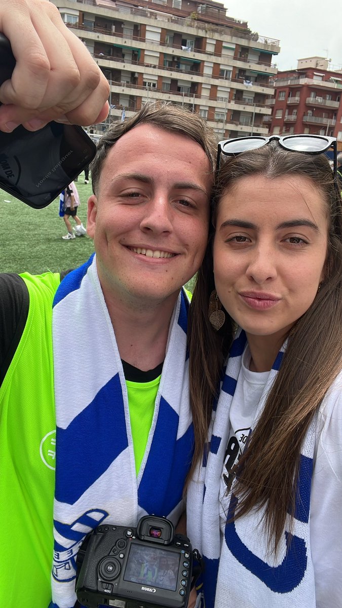 Treball incansable d’aquesta persona d’aquí🫡. Gràcies per captar tots els moments possibles i convertir-los en records. Ets molt top cosí💙🔝