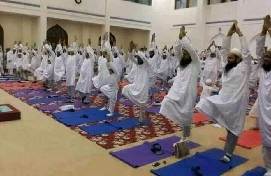 #هيئة_كبار_علماء_موزة 
الدعاء لباكستان 
أرفع رجلك اليمين 😅😅😅😅😅😅😅👇👇👇