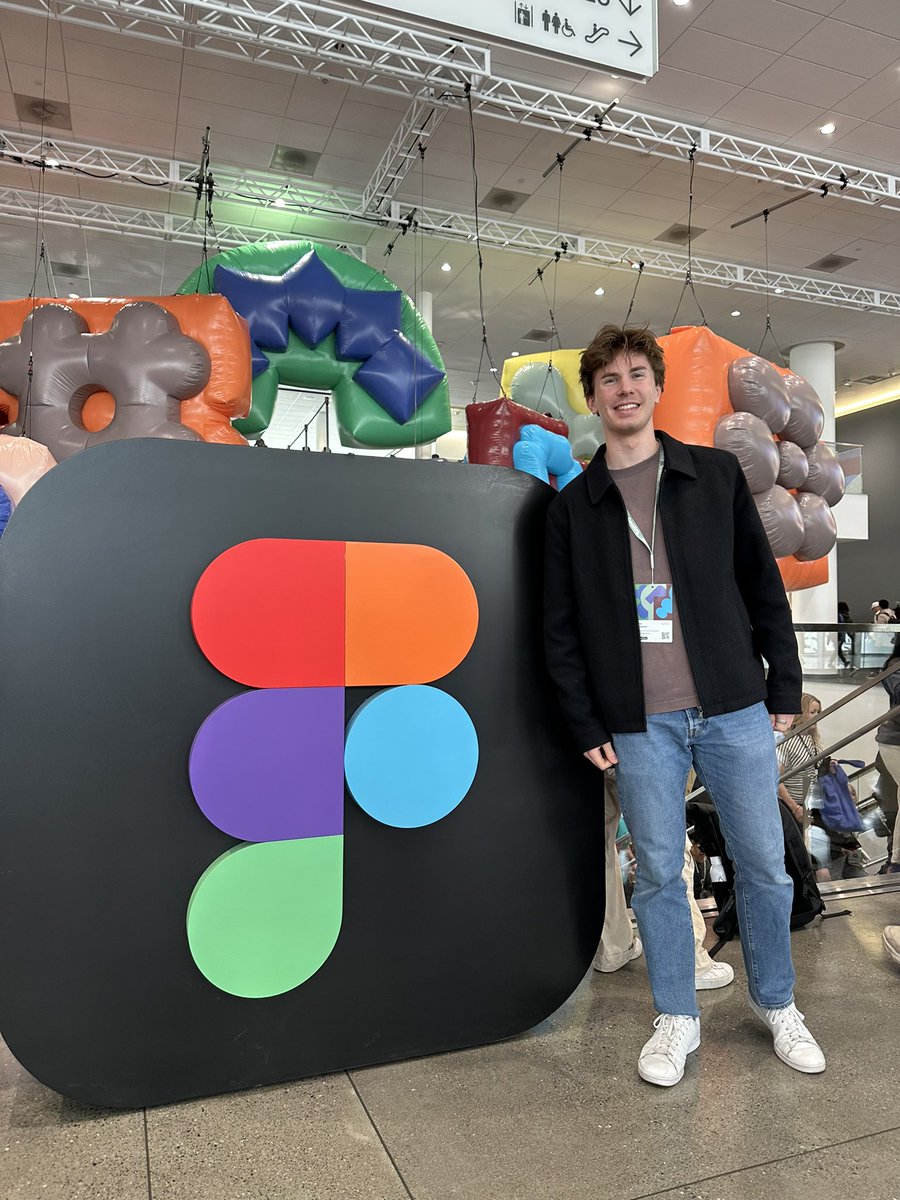 milesdobrenski's tweet image. I’m just here for the native progressive blur 🫶🏼 #Config25