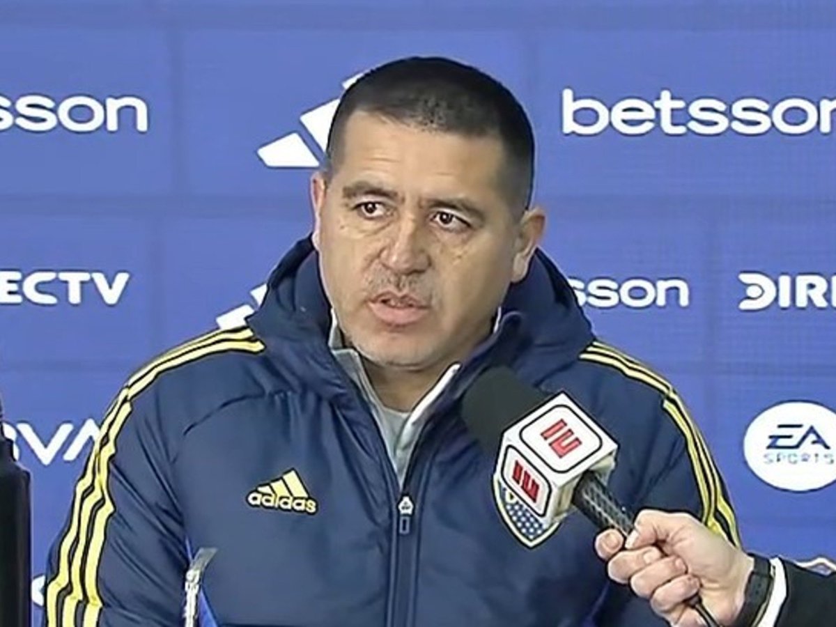 🗣️Juan Román #Riquelme s/@espnargentina:

"Yo de chiquito jugaba a la pelota todo el día en mi barrio, y al mediodía cuando me llamaban a comer, yo ponía un canal deportivo que ponía fútbol, tenis, fútbol americano, básquet, rugby, todos los deportes, ¿no?

Volvía a la tarde y