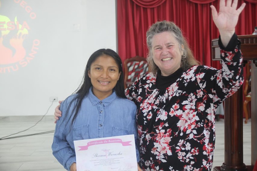 EcMissions's tweet image. So excited for these beautiful souls that were baptized in Jesus Name on Sunday! Revival is happening in Ecuador. God is moving in a mighty way!