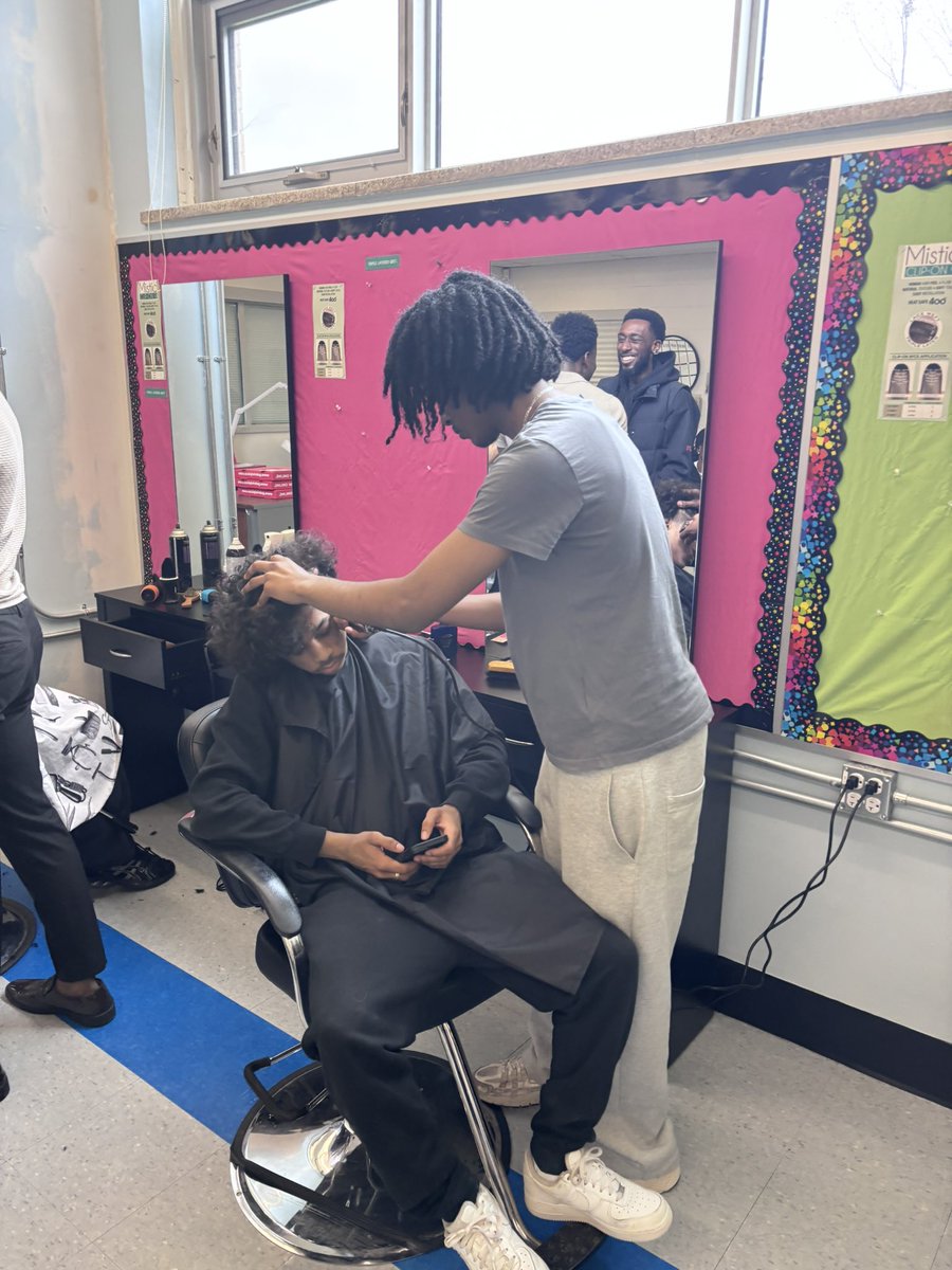 mrslsalvatore (@lesleysalvatore) on Twitter photo Pius On Point Annual Barber Shop was a great success today <a href="/StPiusXOCSB/">St. Pius X High School</a> #errol #champion #studentbarbers #mentorsatwork #piusonpoint Pius On Point Annual Barber Shop was a great success today <a href="/StPiusXOCSB/">St. Pius X High School</a> #errol #champion #studentbarbers #mentorsatwork #piusonpoint