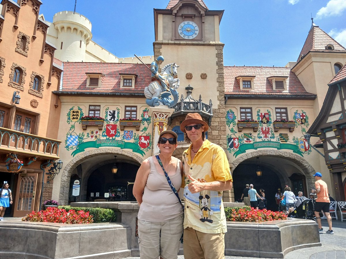PyramidDJs's tweet image. Took my sister Donna to Walt Disney World's Epcot today for her birthday present. $400 later, we made it to the land of Germany. I'm broke now, but having fun. Damn, my sister is expensive!!!