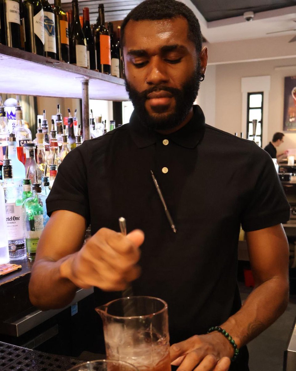 What are you doing for happy hour? 🍸🥃

Celebrate your midweek with cocktail break~our fabulous bartenders are ready to smooth your week out, and get you ready for the weekend! 

Come see us with your favorite request, and we'll make it perfect for you! Cheers!

#Sohoatlanta