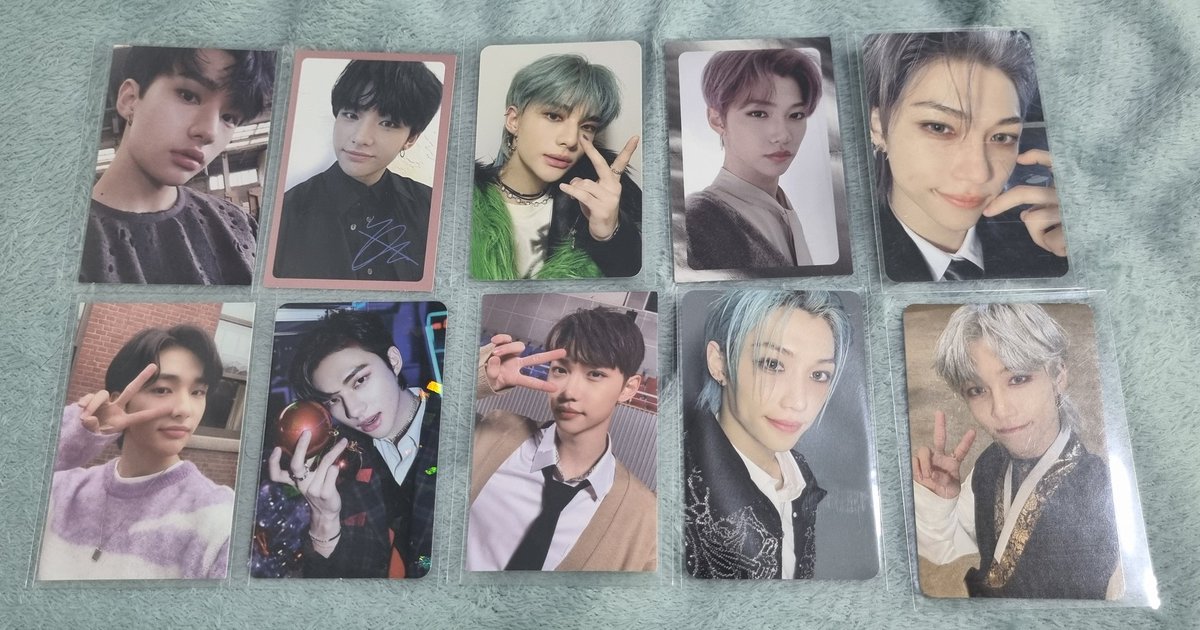 seoyrons's tweet image. venda / vendo stray kids 

photocards por set membro hyunjin felix chan changbin jeongin/i.n + seungmin 

🧃 feedbacks no fixado
🧃 envios nas sextas

valores SEM FRETE:
set hyunjin - 150 
set felix- 140
set chan - 130 
set changbin - 190 
set i.n + seungmin - 130