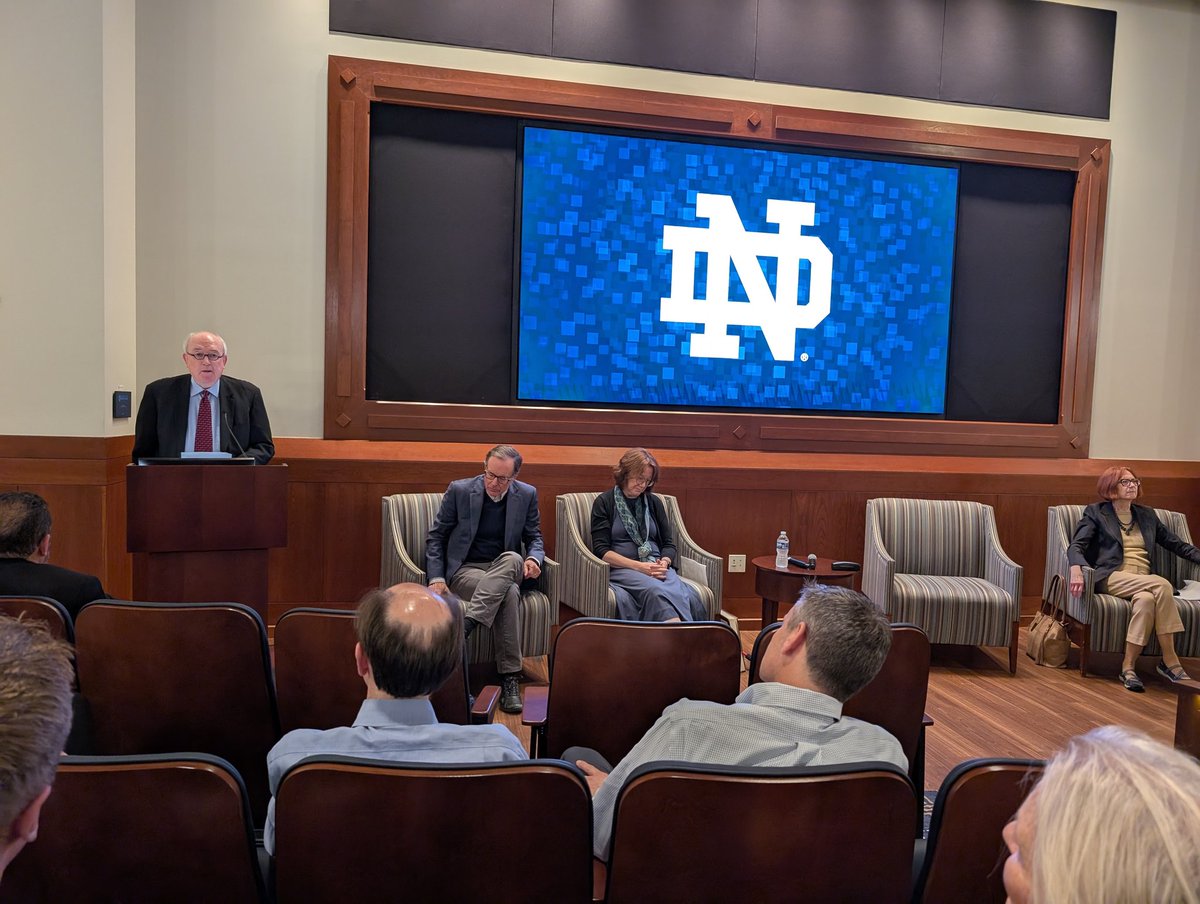 jenniferguo's tweet image. Last Friday we had a retirement celebration for Gary Anderson, John Fitzgerald, Robin Jensen, and Jean Porter. So many giants leaving ND theo at the same time 😭😭🙏