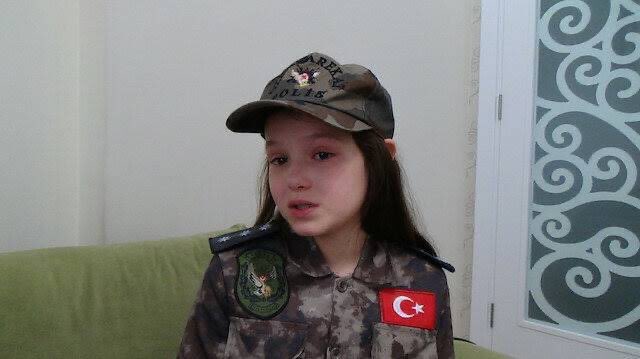 Şehit Özel Harekat Polisi Nurettin Ademoğlu’nun kızı Zeynep’in, ders kitabına yazdığı yazı.