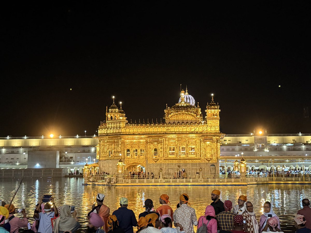 Singh20039's tweet photo. Waheguru Ji, please protect everyone in Amritsar and keep them safe.🙏 https://t.co/YQmBnahcga