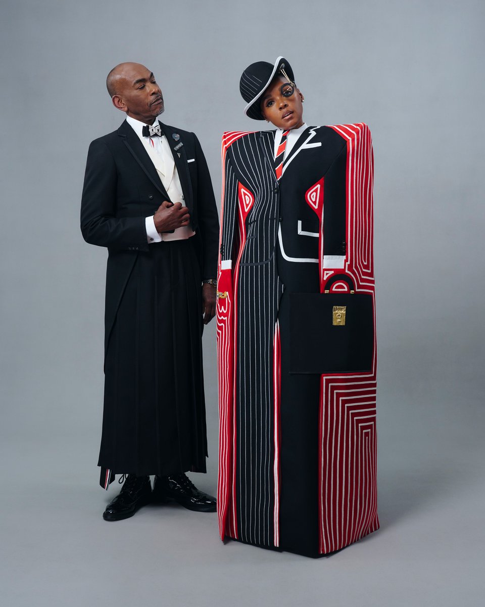 ThomBrowne's tweet image. … tradition, twisted …
janelle monae and paul tazewell wear custom thom browne for the 2025 met gala.

@JanelleMonae @metmuseum 
#thombrowne #janellemonae #paultazewell #metgala