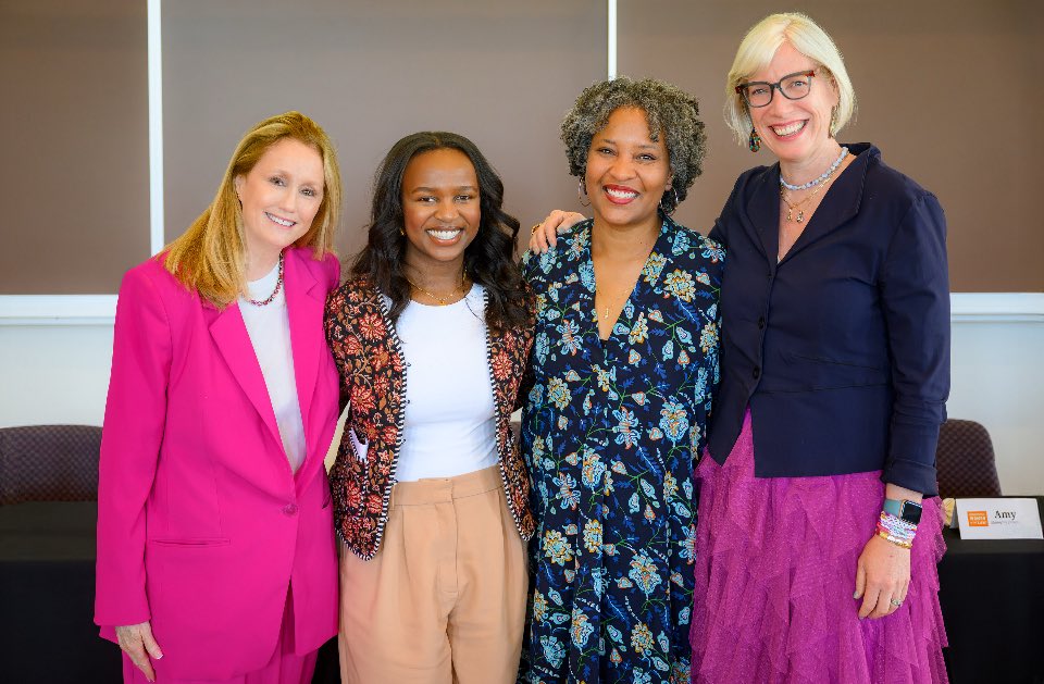 Mielle Marquis ☮️ tweet media