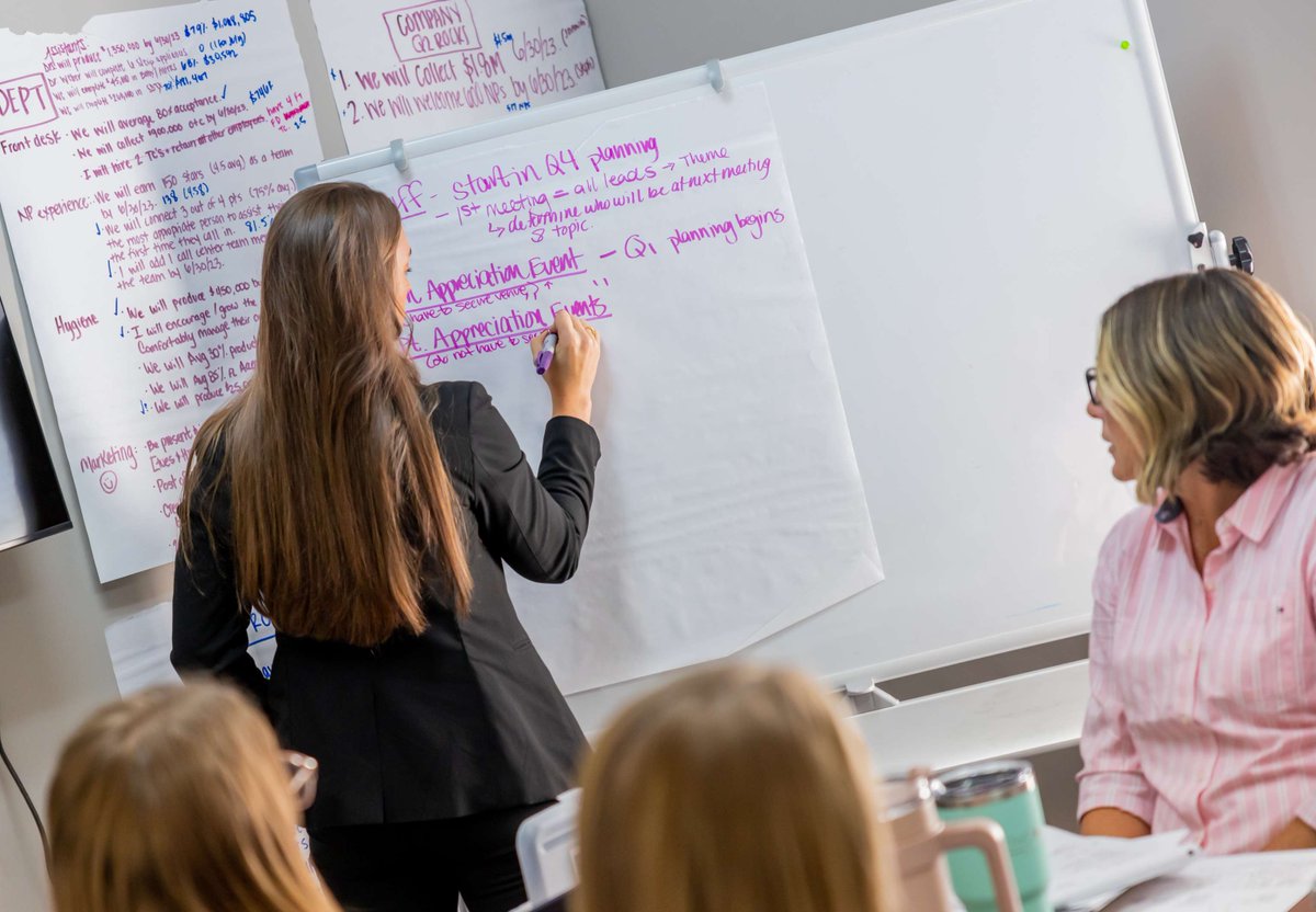 SchedulingInst's tweet image. 🚨 Still struggling to grow your practice?

💥 It’s not just training. It’s transformation.
📈 Ready to see what’s possible?
👇 Tap the link in our bio to book a discovery call!

#Dental #PrivatePractice #SchedulingInstitute #DentalMarketing #PracticeManagement