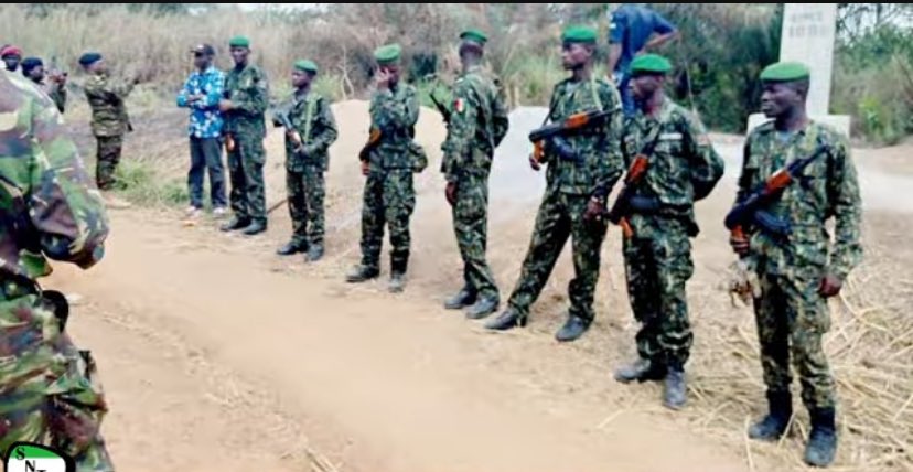 JFKSalone's tweet image. Yenga border dispute has been with us for years. In 2005, Sierra Leone and Guinea signed an agreement confirming Yenga, a tiny town on the banks of the Makona River, belonged to Sierra Leone. We urge MRU for an urgent meeting of Foreign Ministers and call to demilitarize the zone