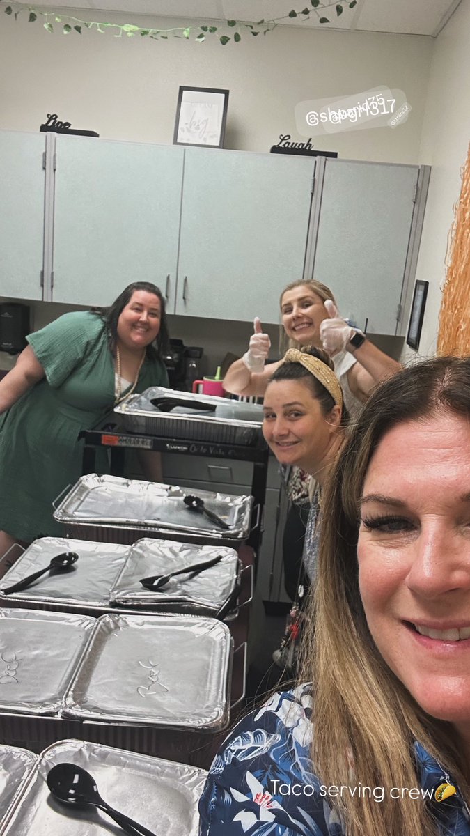 PrincipalPattyH's tweet image. Tijuana Flats for lunch and lottery tix!  Lots of winners today! ✨#appreciationweek day 3