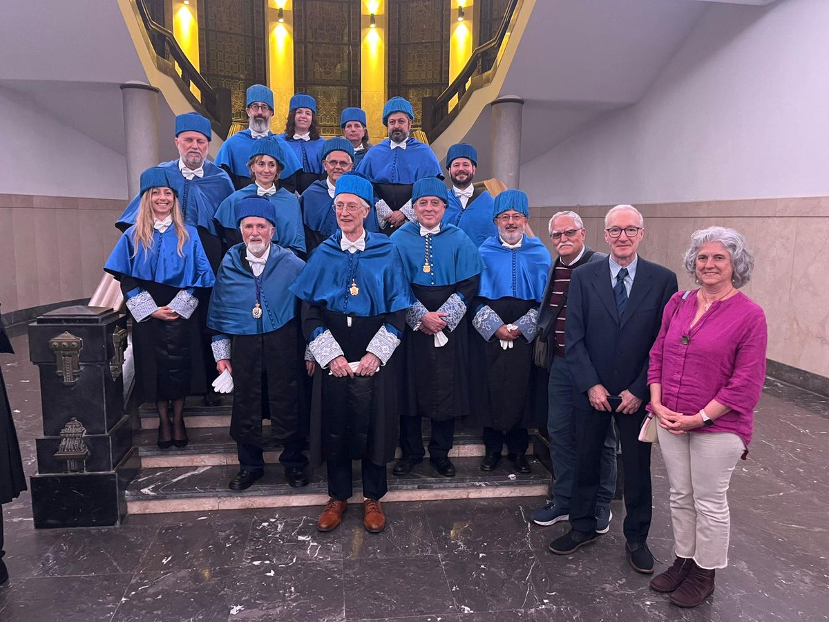 🎓 El IAC felicita al Nobel de Física John C. Mather por su investidura como doctor honoris causa por la <a href="/ULL/">Universidad de La Laguna</a>. Referente en cosmología y muy querido en el IAC, su legado incluye misiones como COBE y el Telescopio James Webb. ¡Enhorabuena, John! 👏✨