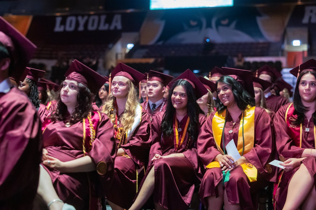 Congratulations <a href="/LoyolaNursing/">Loyola Nursing</a> graduates 🥂🎓🎉 #GoForthLUC #Classof2025