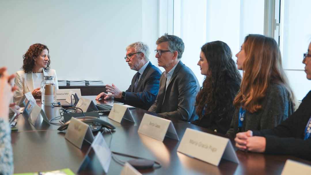 BSC-CNS (@bsc_cns) on Twitter photo 🔘Happy to receive today the visit of <a href="/RoxanaMinzatu/">Roxana Mînzatu</a>, Executive Vice-President for Social Rights and Skills, Quality Jobs and Preparedness, <a href="/EU_Commission/">European Commission</a>
🙋♀️💻Mînzatu visited the #MareNostrum5 supercomputer and our #quantum computer <a href="/QuantumSpain_ES/">Quantum Spain</a>
She had the opportunity to 🔘Happy to receive today the visit of <a href="/RoxanaMinzatu/">Roxana Mînzatu</a>, Executive Vice-President for Social Rights and Skills, Quality Jobs and Preparedness, <a href="/EU_Commission/">European Commission</a>
🙋♀️💻Mînzatu visited the #MareNostrum5 supercomputer and our #quantum computer <a href="/QuantumSpain_ES/">Quantum Spain</a>
She had the opportunity to
