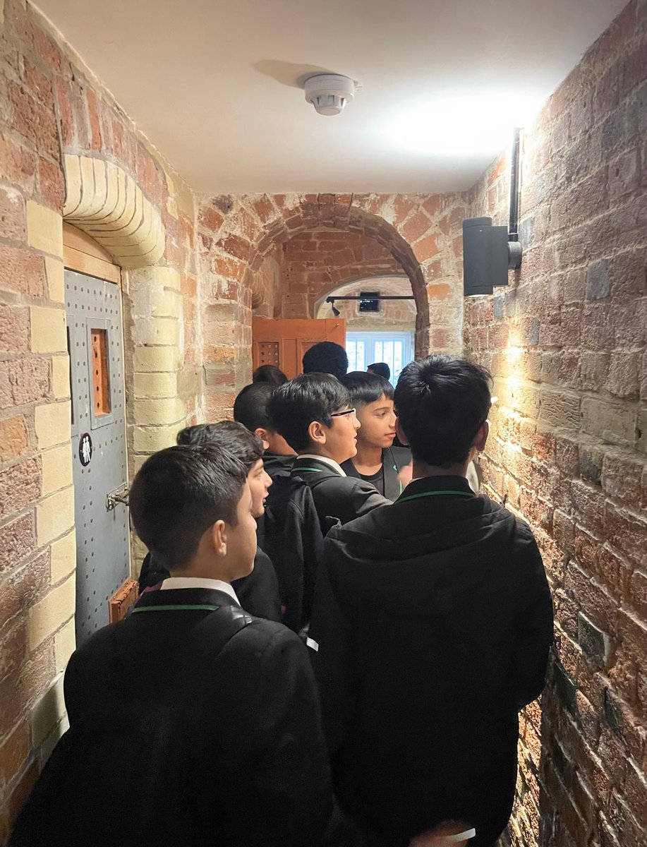 The Stockwood Park Academy (@stockwoodpk) on Twitter photo A wonderfully enriching morning for our TSPA Scholars today as they explored <a href="/stalbansmuseums/">St Albans Museums</a> . Thank you to Cat, Carole and Cecilia for the informative and engaging guided tour.
<a href="/advschools/">Advantage Schools</a> <a href="/DCMS/">Department for Culture, Media and Sport</a> <a href="/HarrietMills86/">Harriet Mills</a> A wonderfully enriching morning for our TSPA Scholars today as they explored <a href="/stalbansmuseums/">St Albans Museums</a> . Thank you to Cat, Carole and Cecilia for the informative and engaging guided tour.
<a href="/advschools/">Advantage Schools</a> <a href="/DCMS/">Department for Culture, Media and Sport</a> <a href="/HarrietMills86/">Harriet Mills</a>