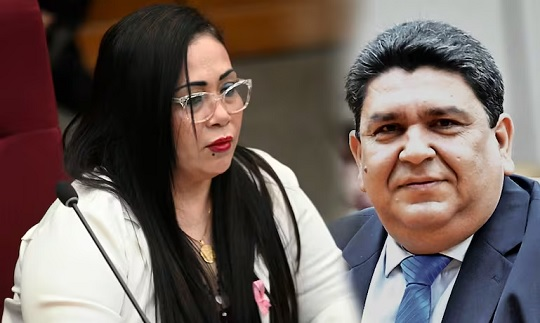 HIJOS DE POLITICOS EN ITAIPU

Este es el Gobierno de Santi...la clase politica  y sus clanes familiares YA ESTAN MEJOR...

No pregunten porque no hay medicamentos o mueren niños en HOSPITALES PUBLICOS.

Esto es Paraguay, que lo sepa el mundo...