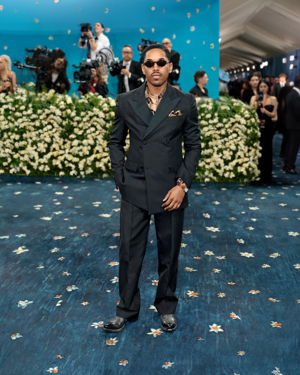 kelvharrjr's tweet image. superfine by design #MetGala @Prada @Cartier