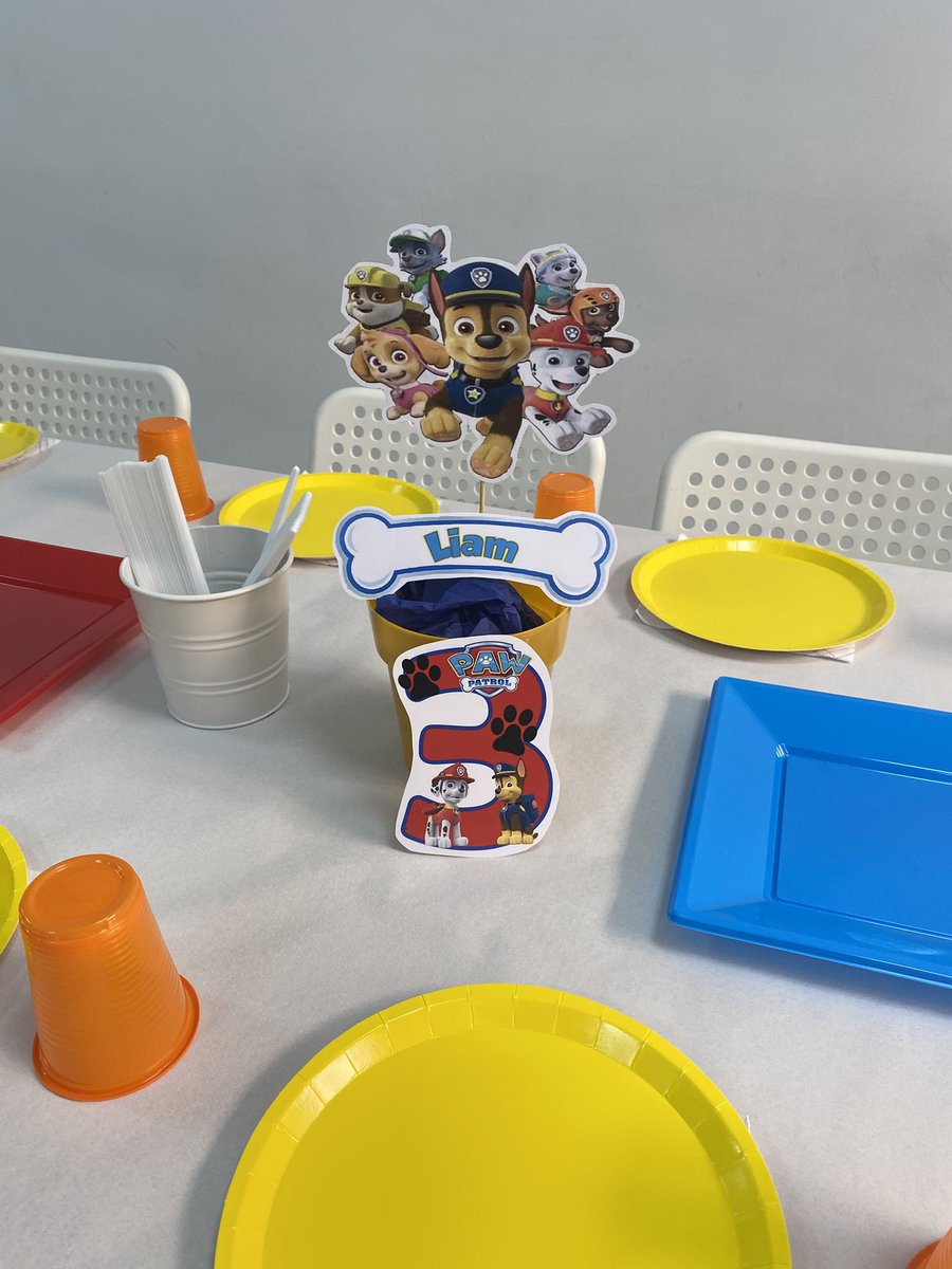 FunInsideParty's tweet photo. Liam cumplió sus 3 añitos rodeado de sus personajes de dibujos favoritos🎂🐶🎉. Colores elegidos a su gusto para que todo estuviera fantástico. Muchas gracias por confiar en nosotros🤗 #CumpleañosLiam #funinsideparty #funinside #decoracionesfuninside #decoracionpersonalizada https://t.co/thvMQj64CX