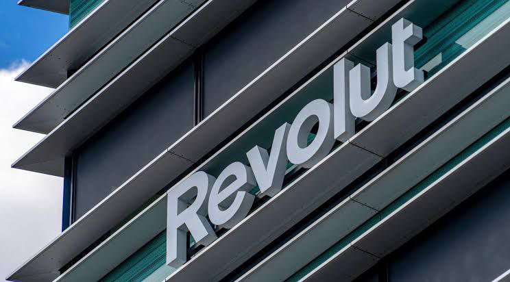 🇬🇧 REVOULT WITH 50 MILLION USERS INTEGRATES BITCOIN LIGHTING NETWORK. BULLISH FOR BITCOIN 🚀 logo