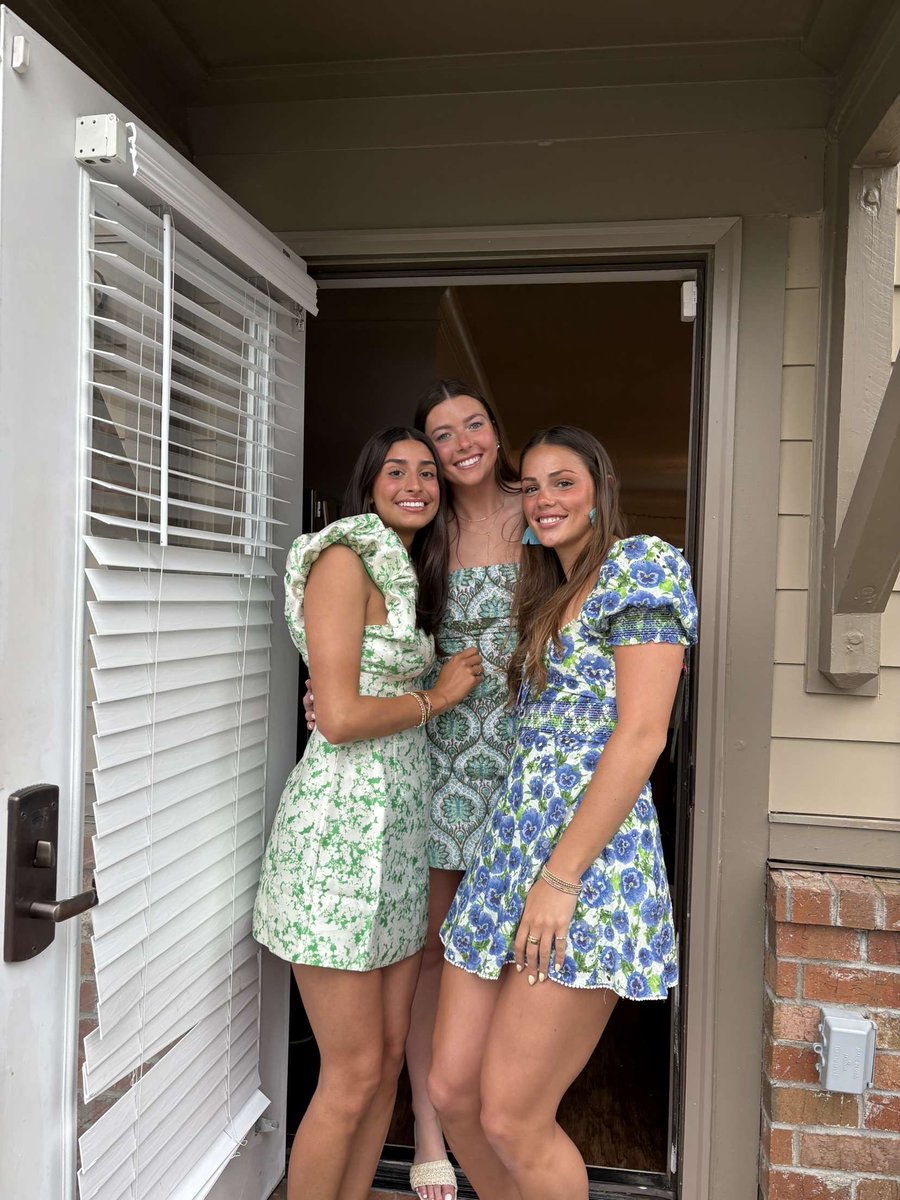 Derby day magic 💐👒

#GoCards